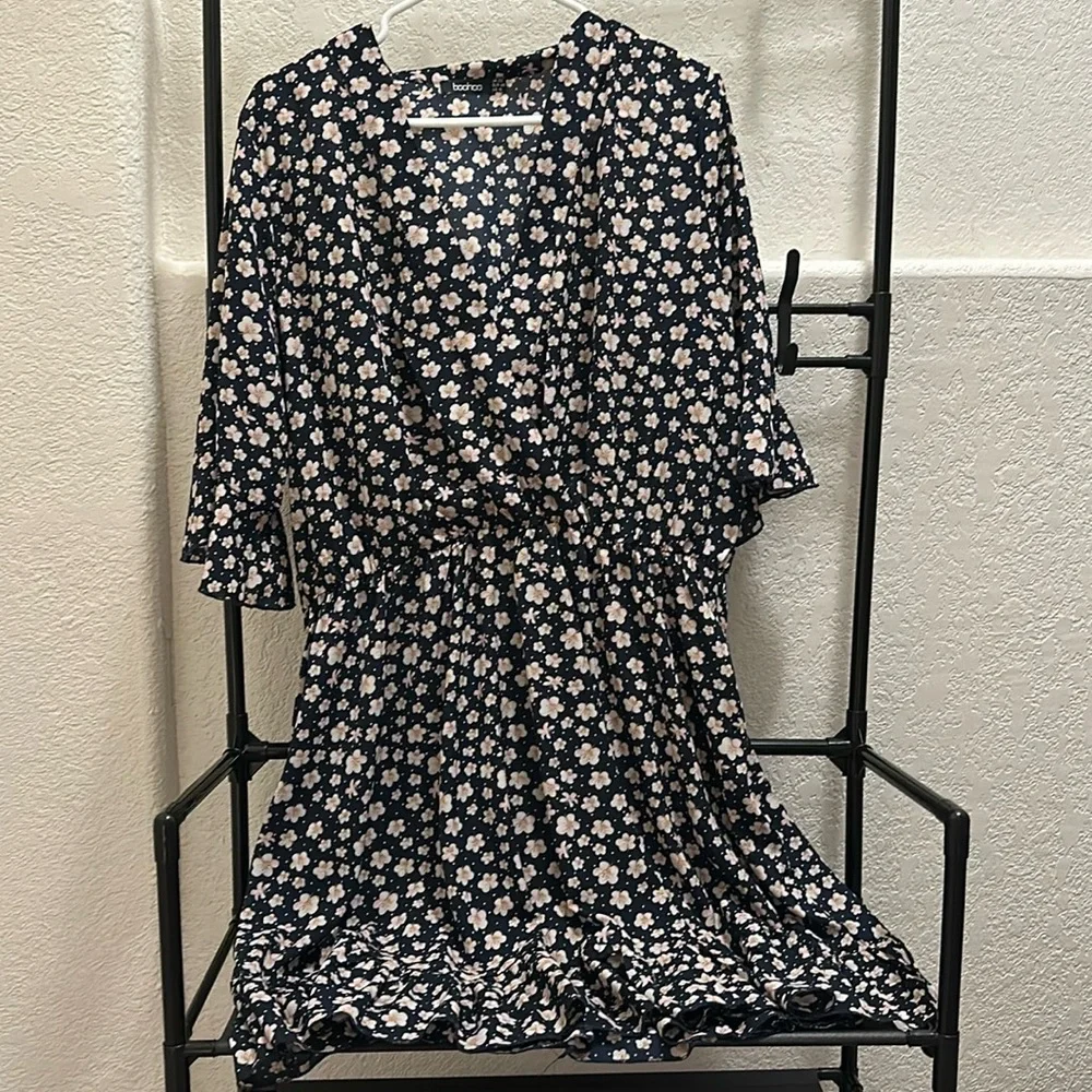 HP x 2 🎉 BOOHOO Midi Floral Dress - Picture 2 of 7